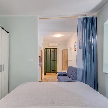 Apartament Old Town - Meri *